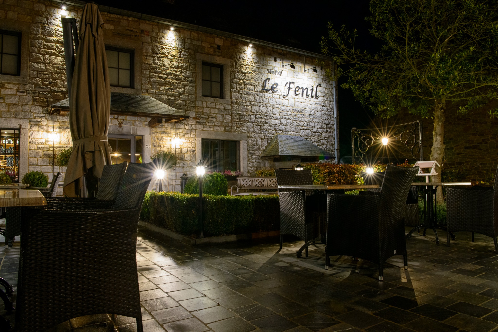 Hotel Le Fenil By Night